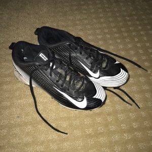 Nike softball cleats